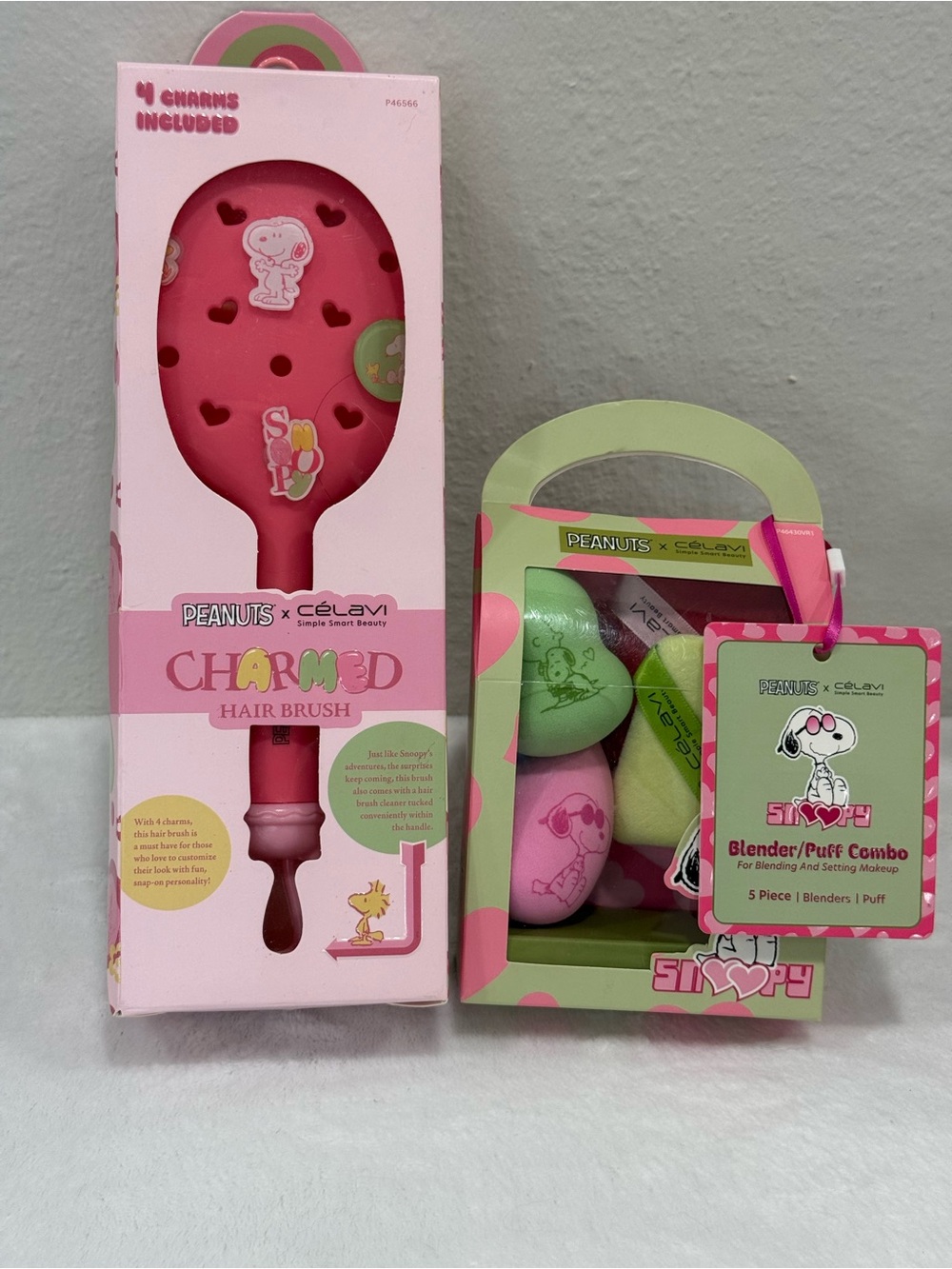 Peanuts Pink & Green Charmed Hair Brush and Blender Puff Set
